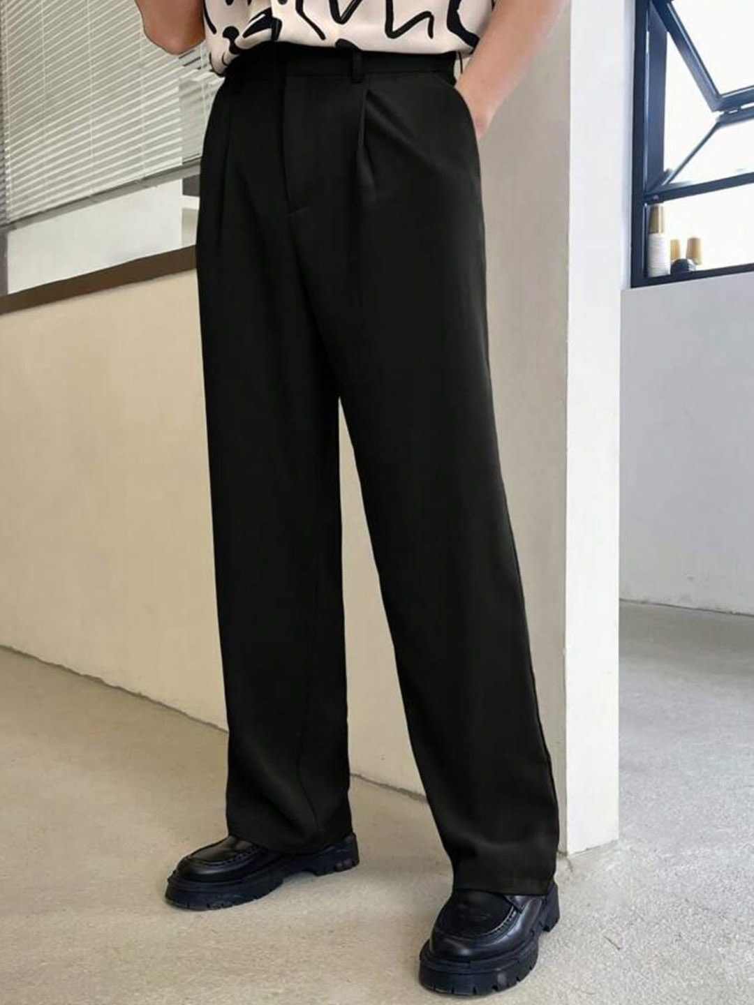 BROADSTAR Men Smart Loose Fit Easy Wash Pleated Trousers, Black