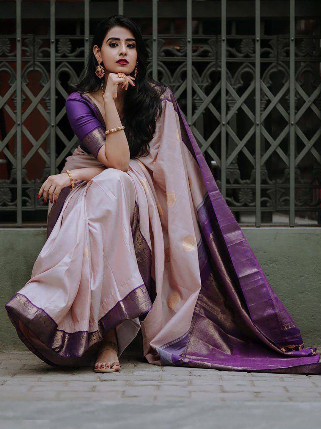 

KALINI Woven Design Zari Silk Blend Banarasi Saree, Pink