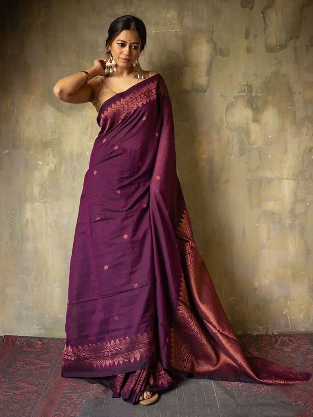 KALINI Woven Design Zari Silk Blend Banarasi Saree, Purple