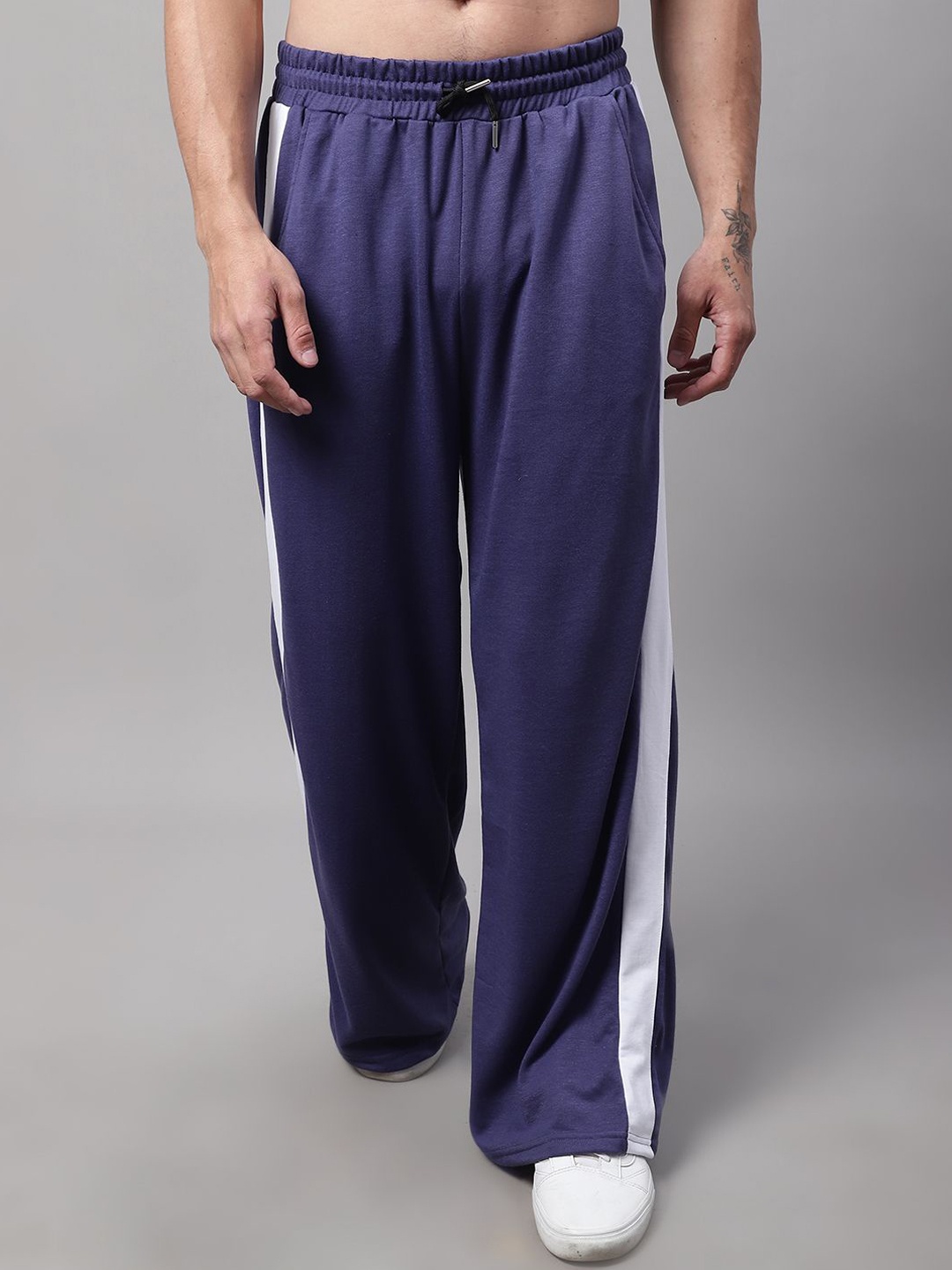 

DOOR74 Men Cotton Bootcut Mid Rise Track Pants, Navy blue