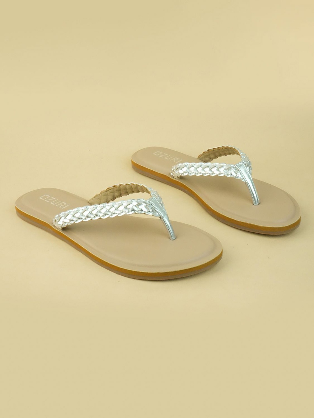 

Ozuri Women Open Toe Flats, Silver
