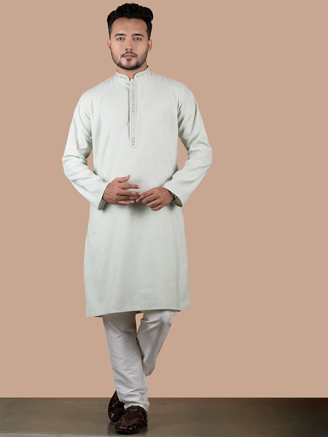 

HERE&NOW Men Bandhani Printed Thread Work Kurta, Multi
