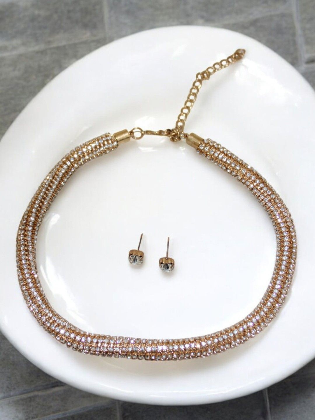 

Jolly Faces Stone-Studded Jewellery Set, Gold