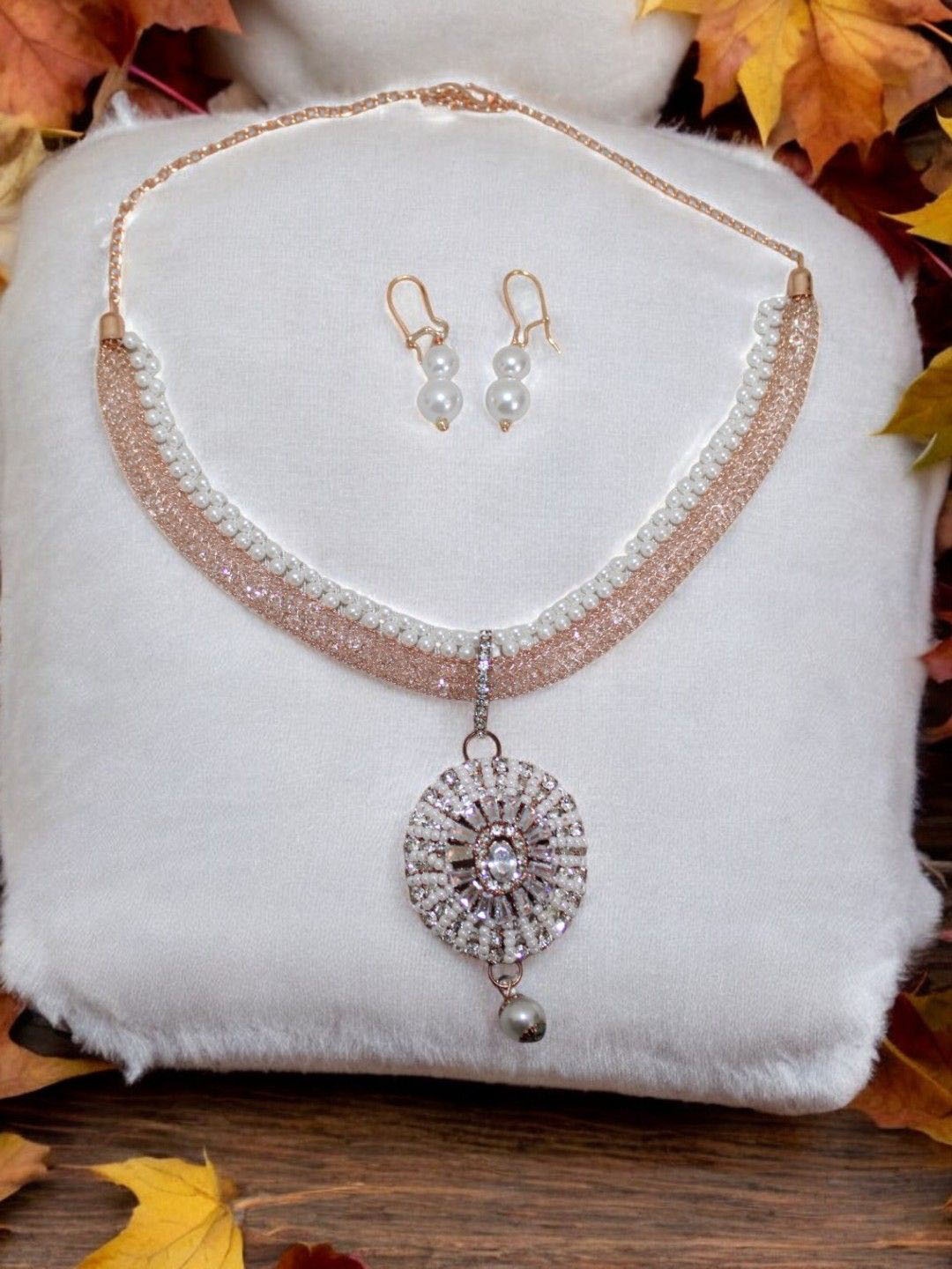 

Jolly Faces Stone Studded & Beaded Jewellery Set, Rose gold