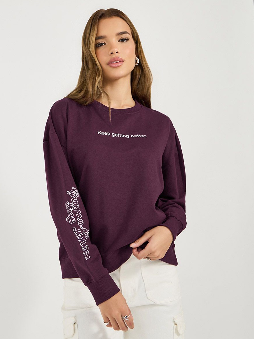 

Styli Women Oversized Fit Regular Length Slogan Printed Sweatshirt, Burgundy