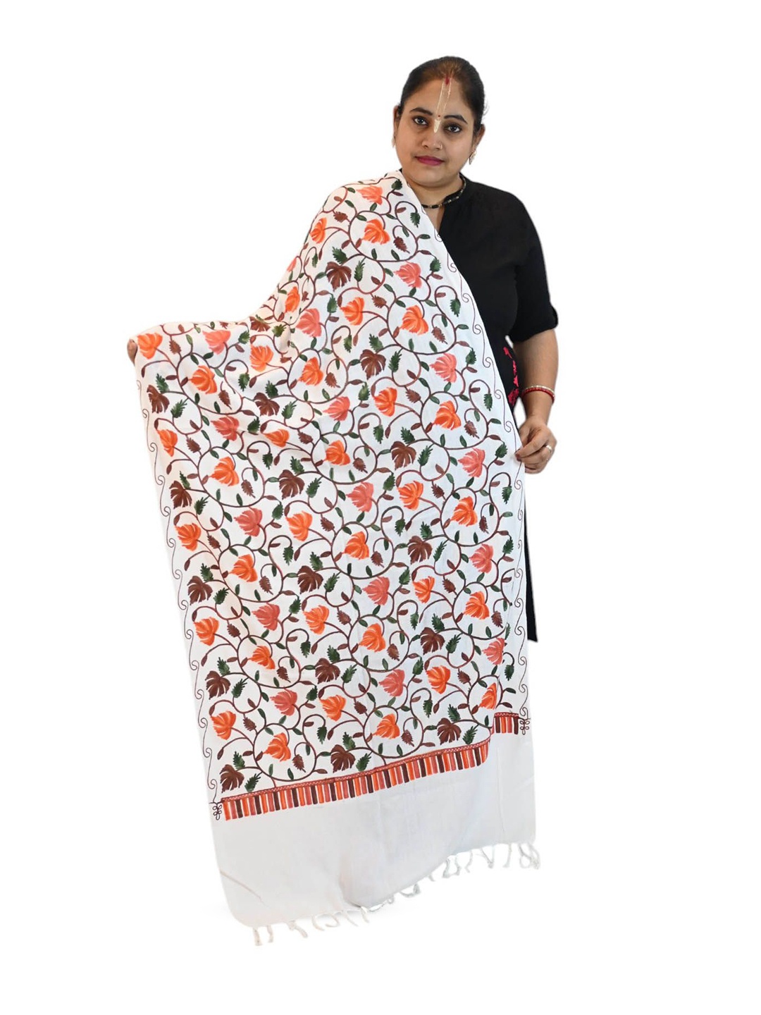 Vrinde Floral Embroidered Stole, White