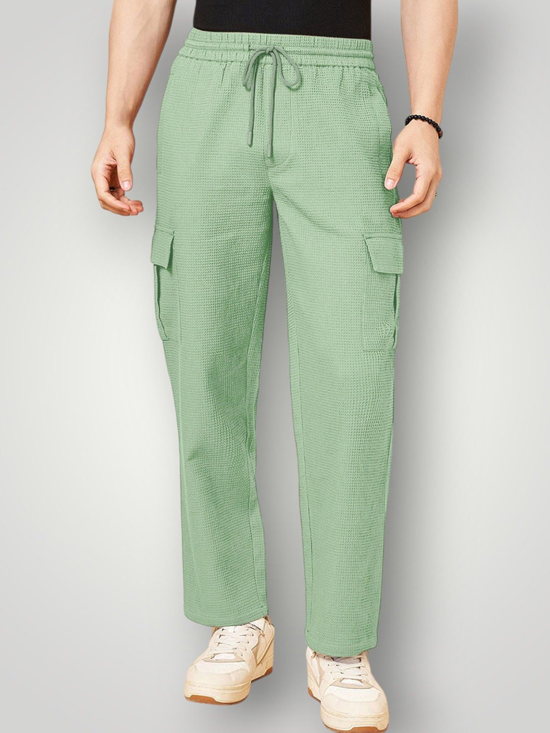 

INDICLUB Men Trousers, Lime green