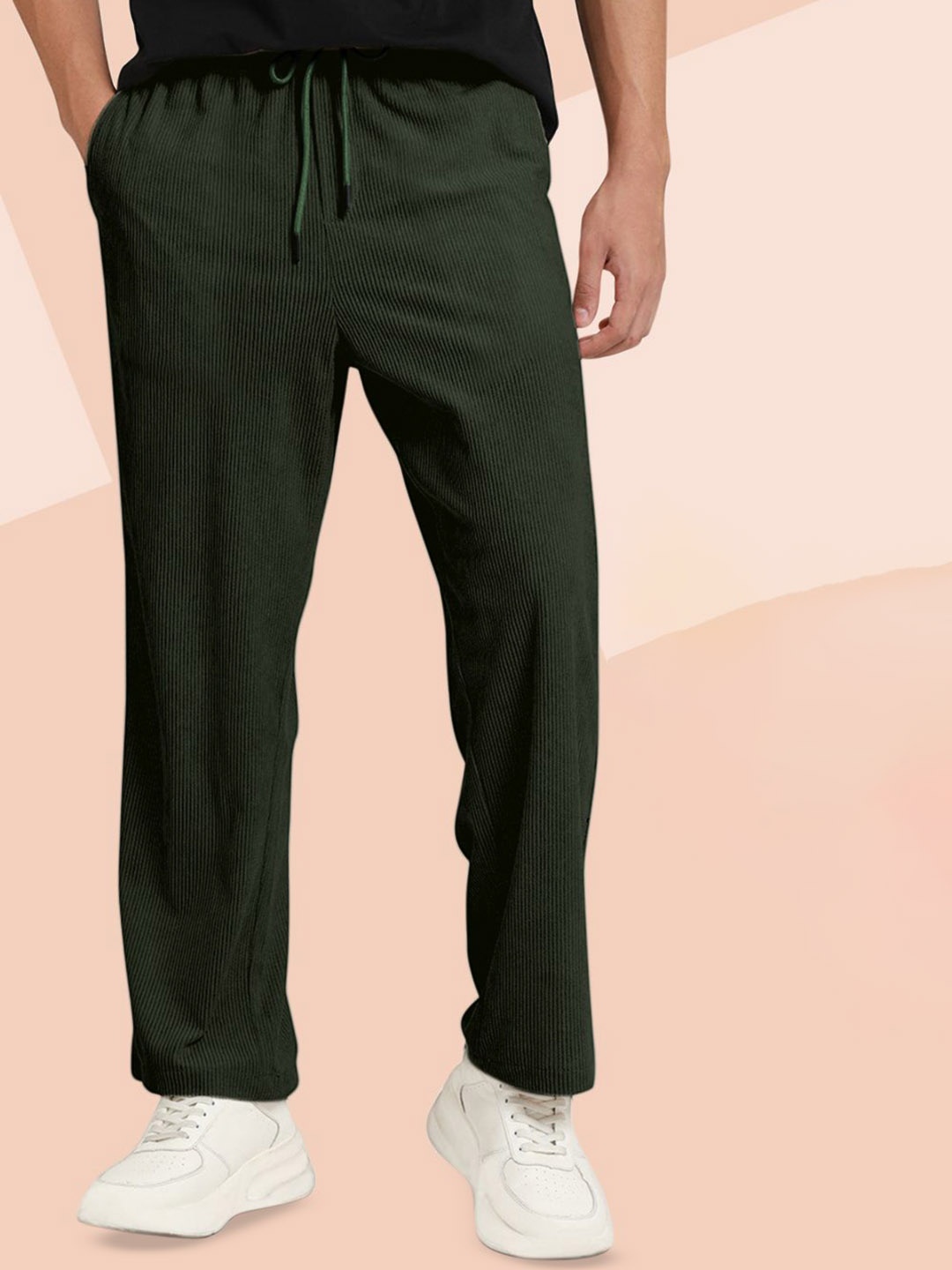 

INDICLUB Men Striped Trousers, Green