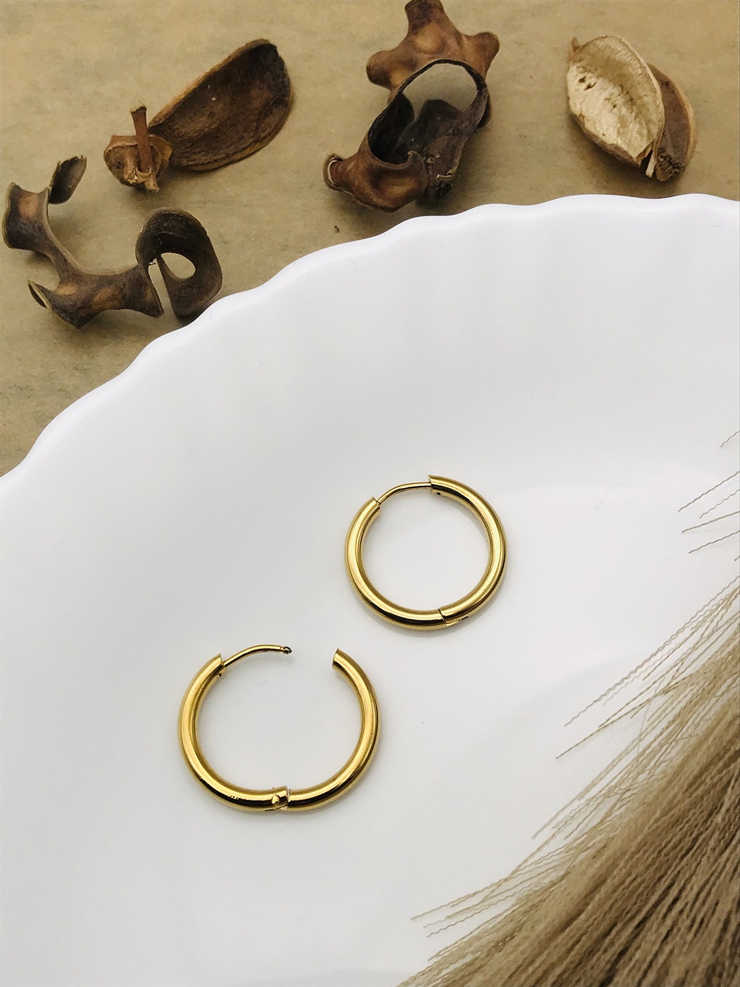 

ANJNI CREATION Contemporary Hoop Earrings, Gold