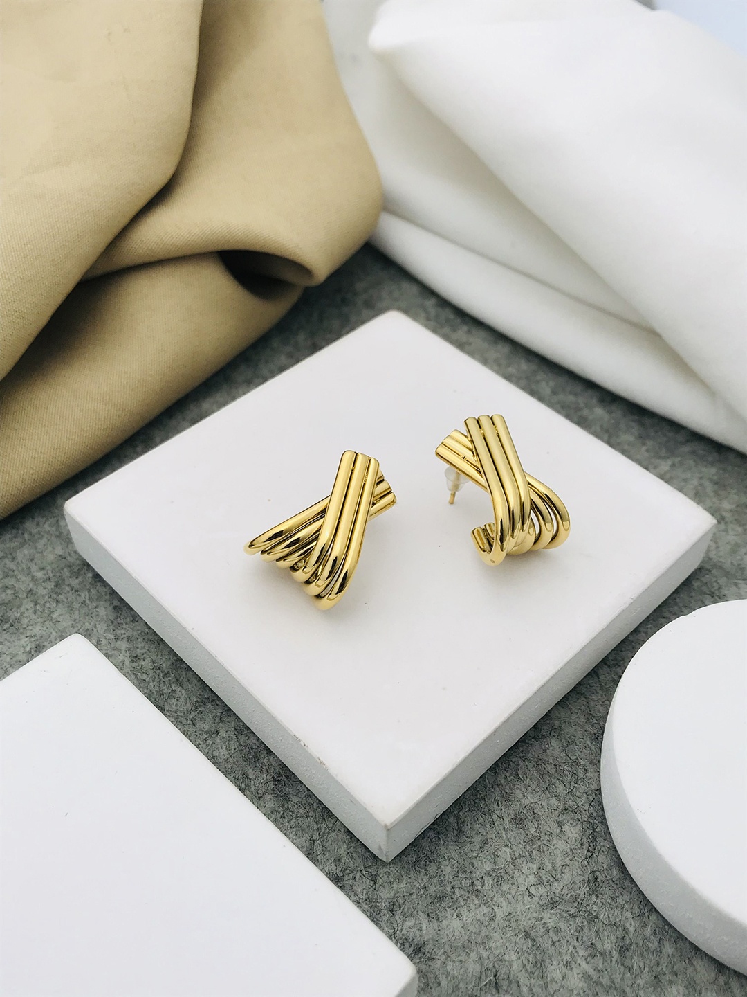 

ANJNI CREATION Contemporary Half Hoop Earrings, Gold