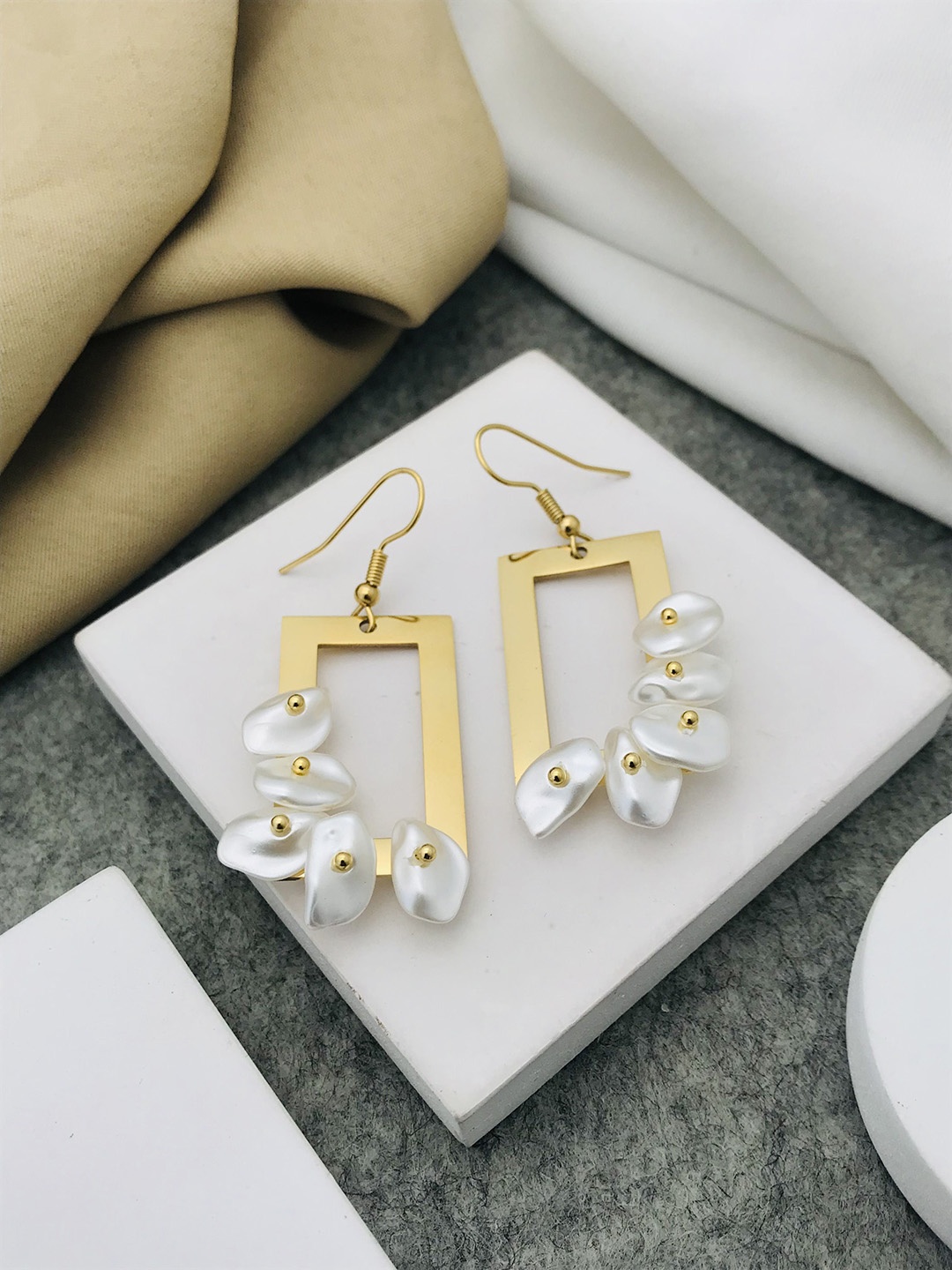 ANJNI CREATION Contemporary Drop Earrings, Gold