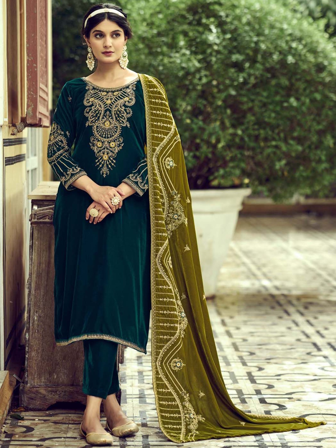 

Clora Creation Embroidered Velvet Unstitched Dress Material, Green