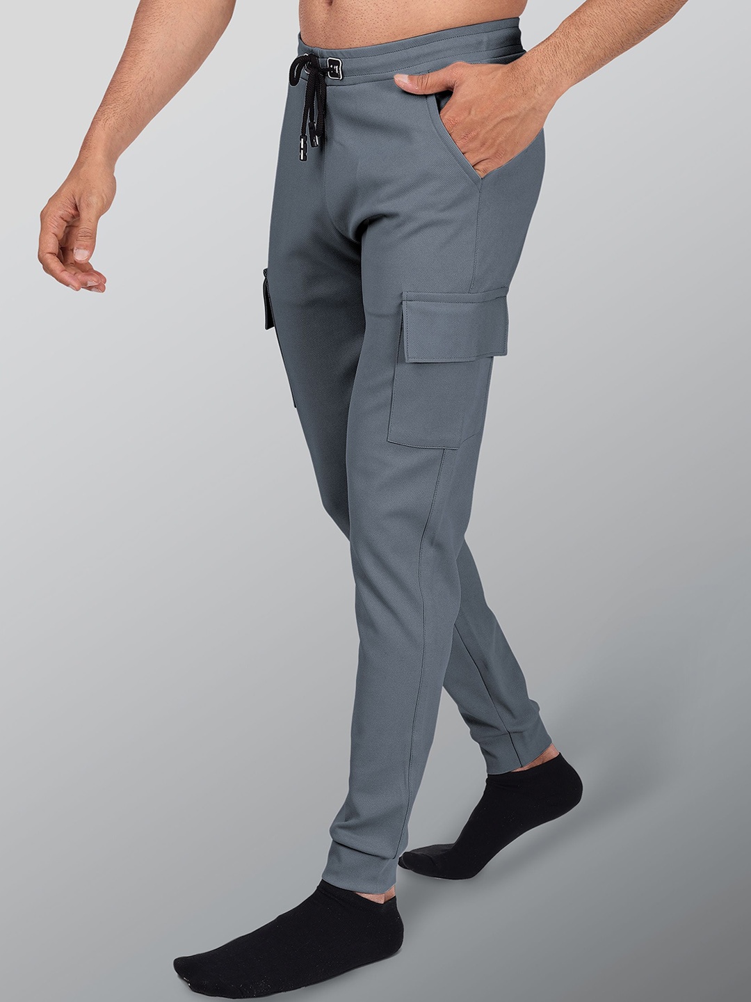 

INDICLUB Men Trousers, Grey
