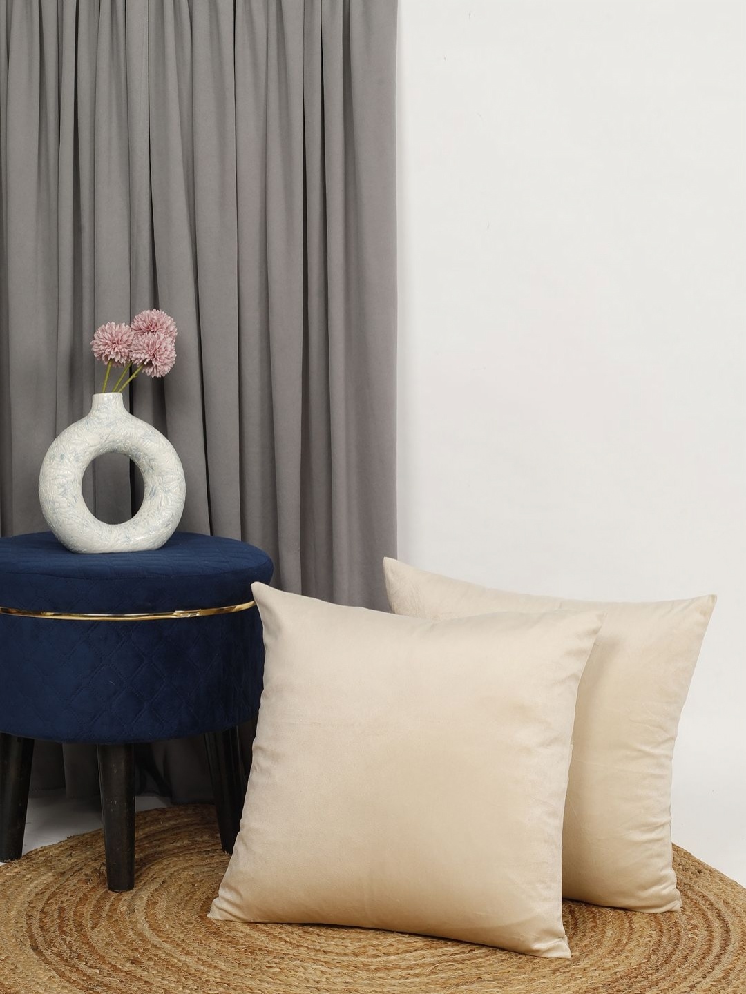 

THE CONVERSION Cream-Coloured Set of 2 Velvet Square Cushion Covers