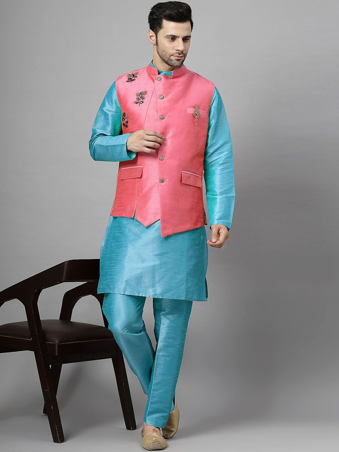 

Utsav Fashion Men Regular Beads and Stones Kurta with Trousers, Blue