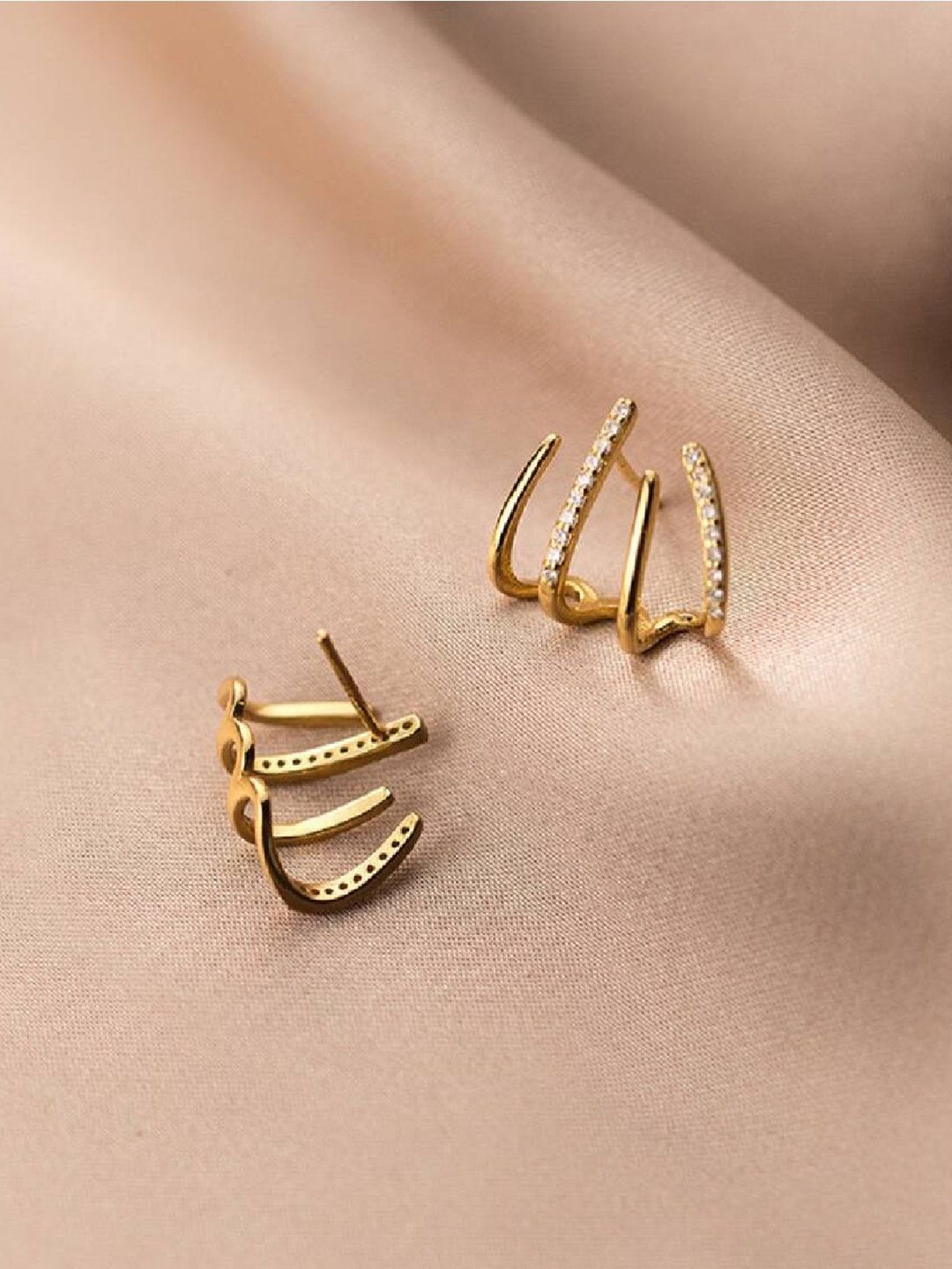 

RUHI COLLECTION Gold Plated Crystals Studded Geometric Claw Hoop Earrings