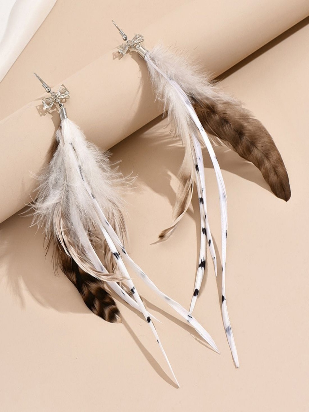 

AQUASTREET Boho Chic Bohemian Feather Drop Pair Earrings, White