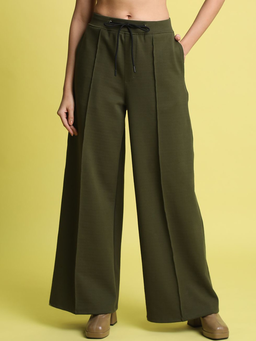 

Bene Kleed Women High-Rise Wide Leg Panelled Trouser, Olive