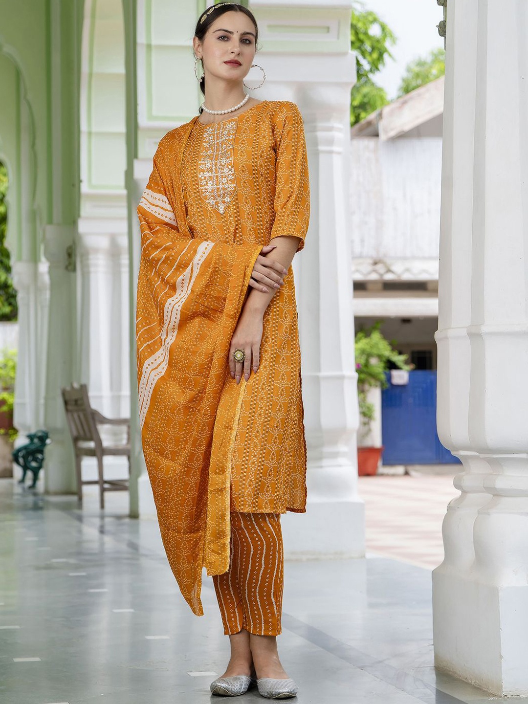 

VredeVogel Bandhani Printed Regular Thread Work Straight Kurta With Trouser With Dupatta, Mustard