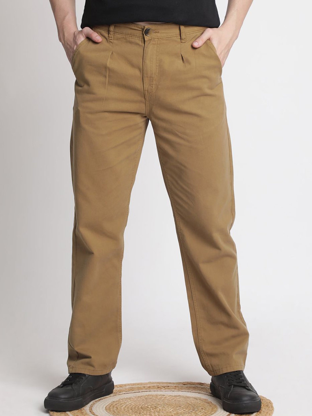 

The Roadster Lifestyle Co Men Pure Cotton Straight Fit Chino Trouser, Khaki