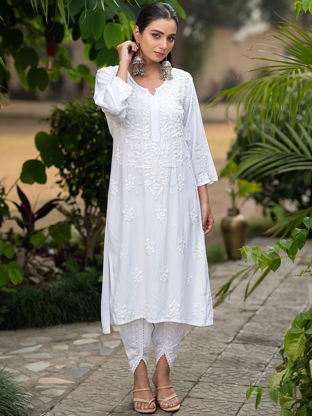 Rangreza Ethnic Floral Embroidered Chikankari Straight Kurta with Dhoti Pants, White