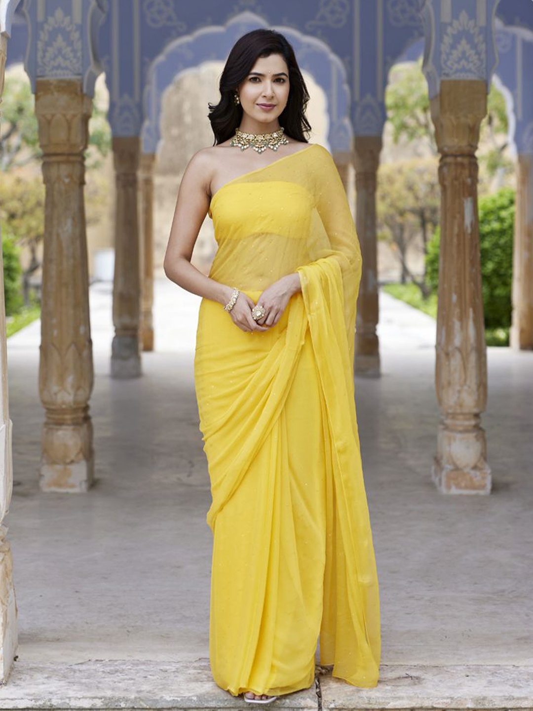 

Geroo Luxe Yellow Embellished Mukaish Saree