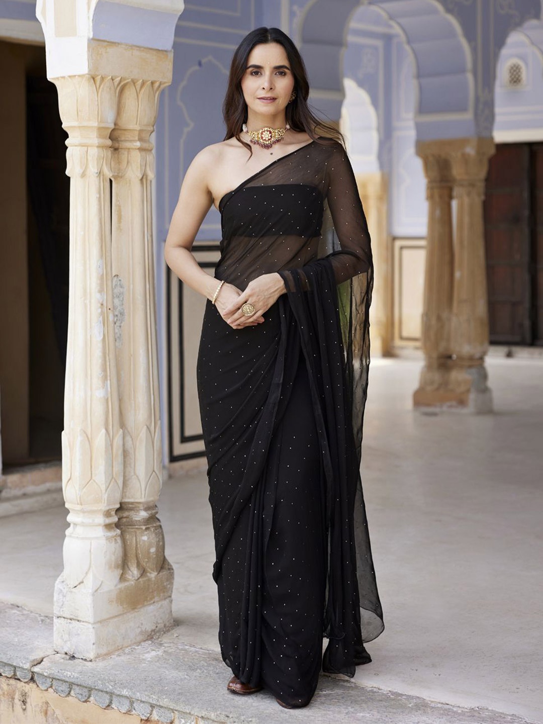 

Geroo Luxe Black Embellished Mukaish Saree