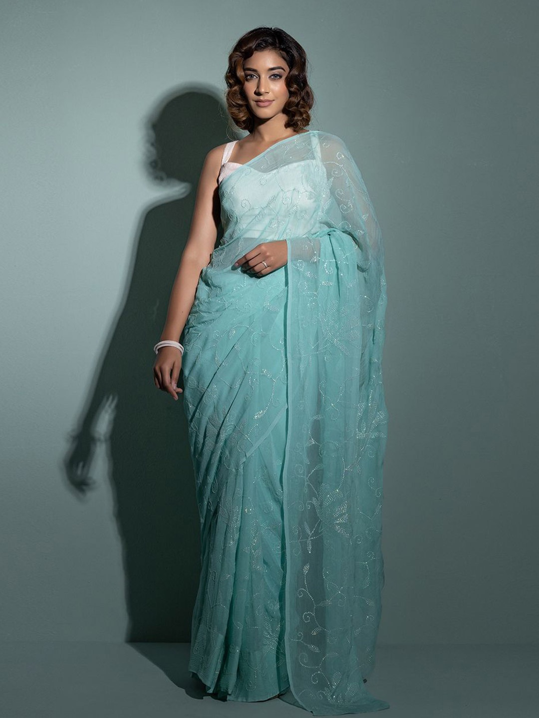 Geroo Luxe Floral Sequinned Pure Chiffon Saree, Blue
