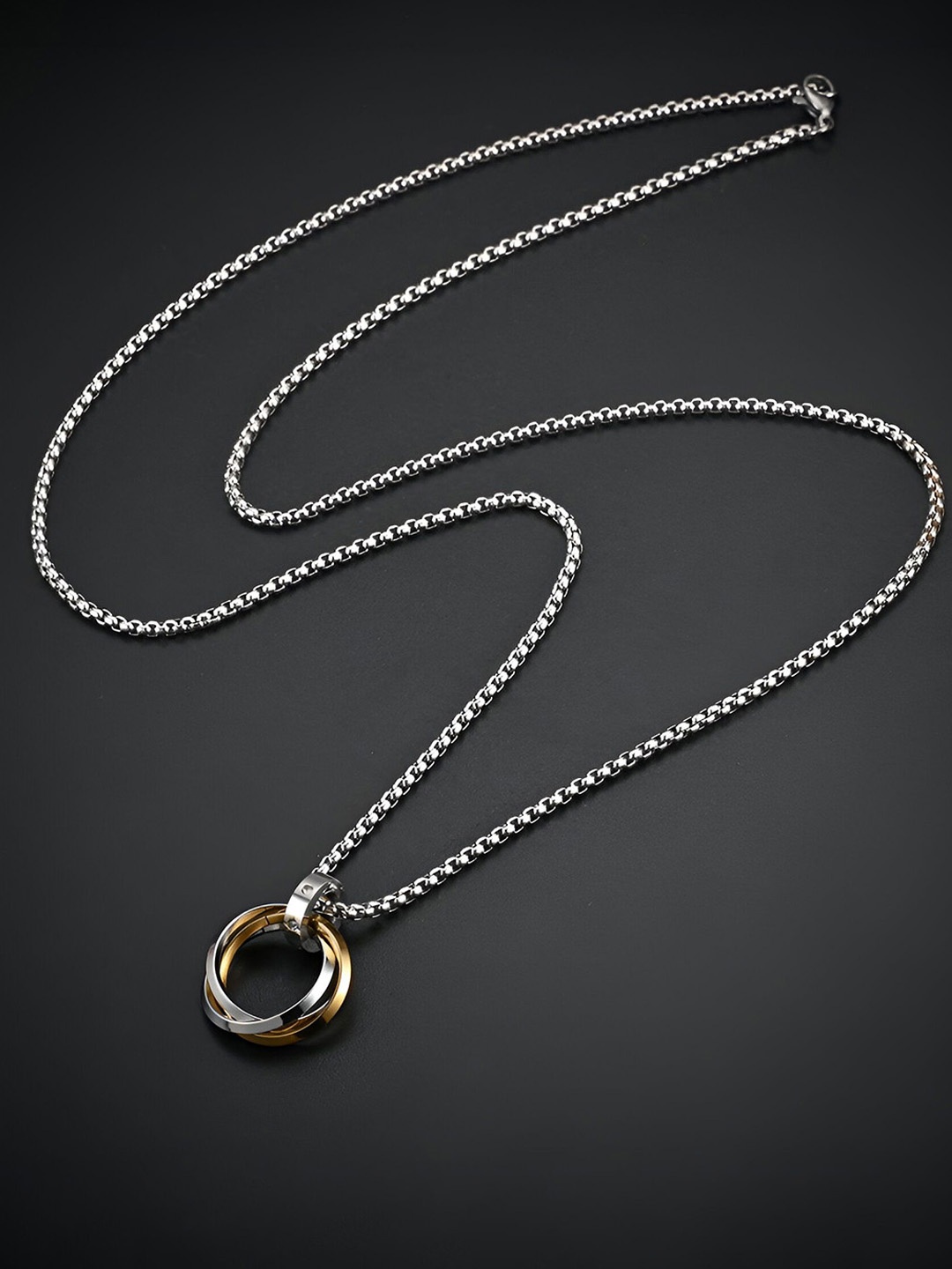 

Minprice Silver-Plated Spherical Stainless Steel Pendants with Chains