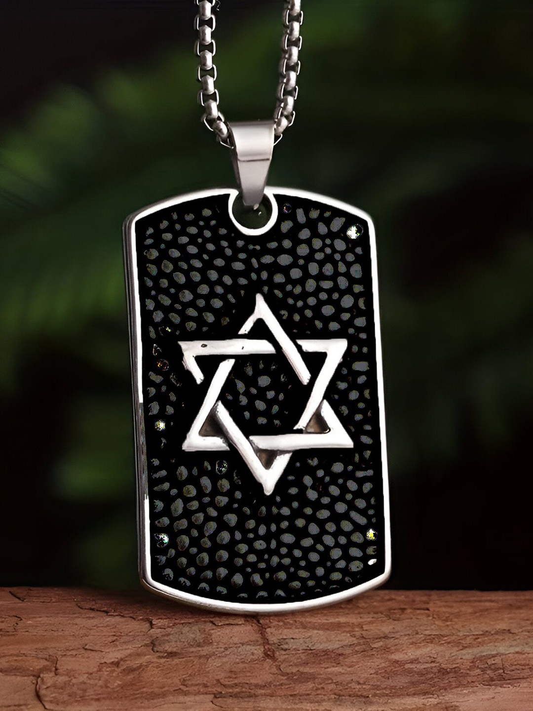 

Minprice Silver-Plated Contemporary Pendant With Chain