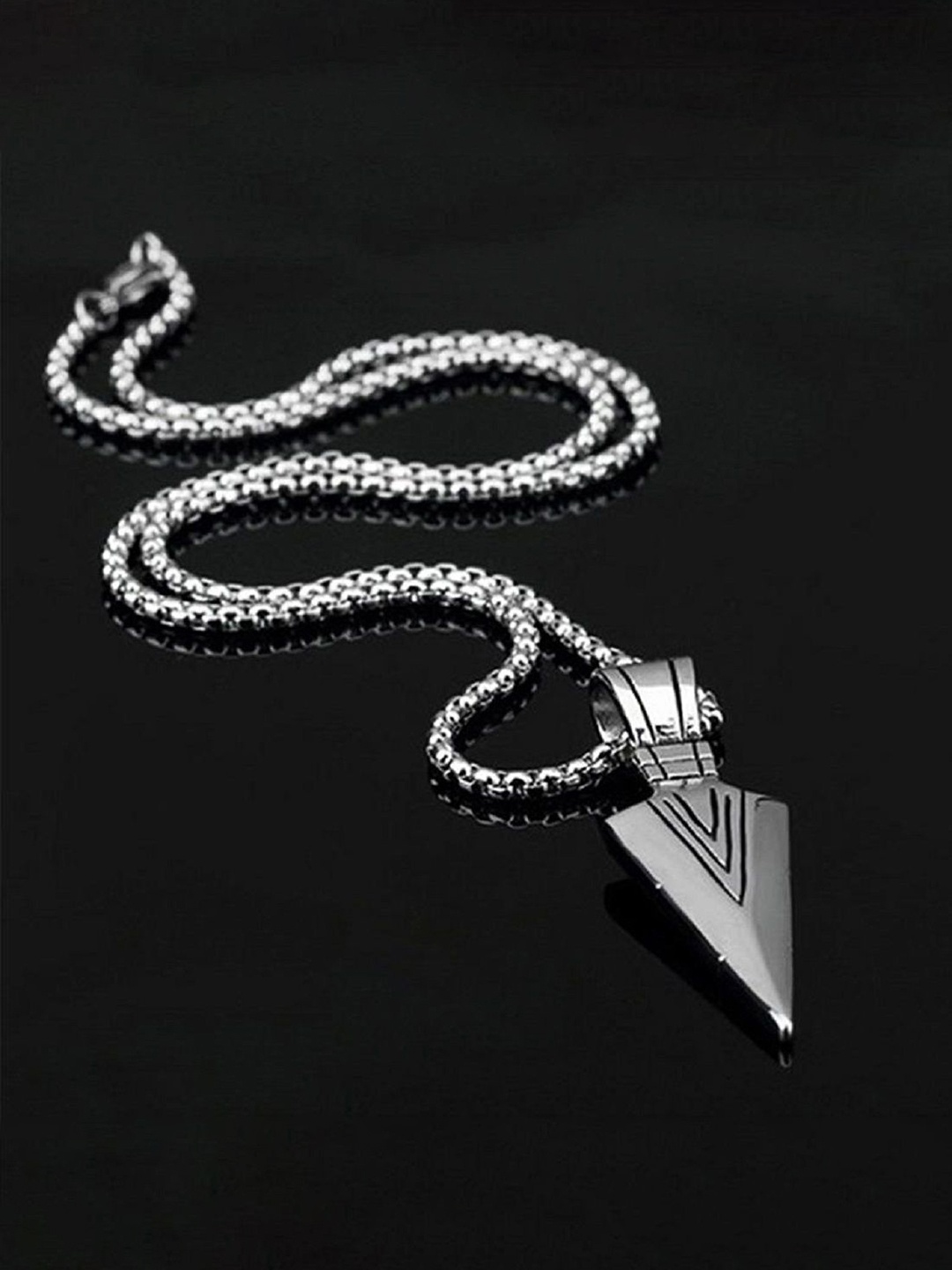 

Minprice Silver-Plated Contemporary Stainless Steel Pendants With Chains