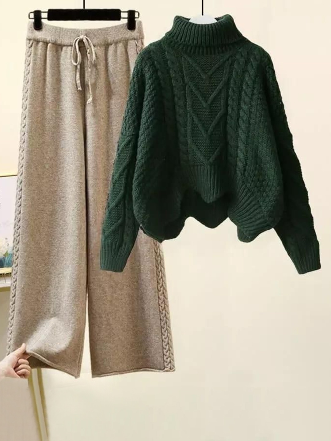 

Alamode By Akanksha Green Penny Woolen Coord Set