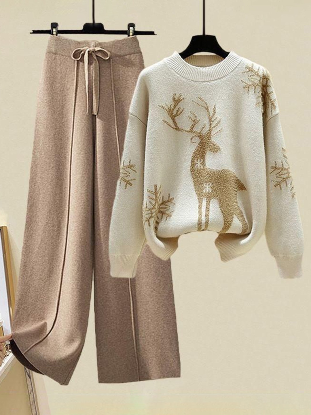 

Alamode By Akanksha White Siruki Woolen Coord Set