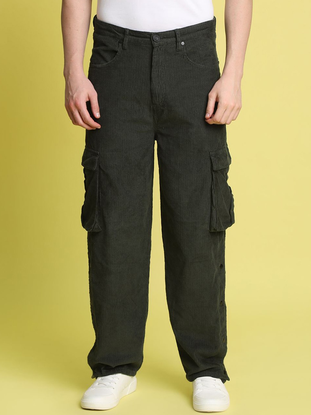 Bene Kleed Men Corduroy Baggy Fit Cargos Trouser, Olive