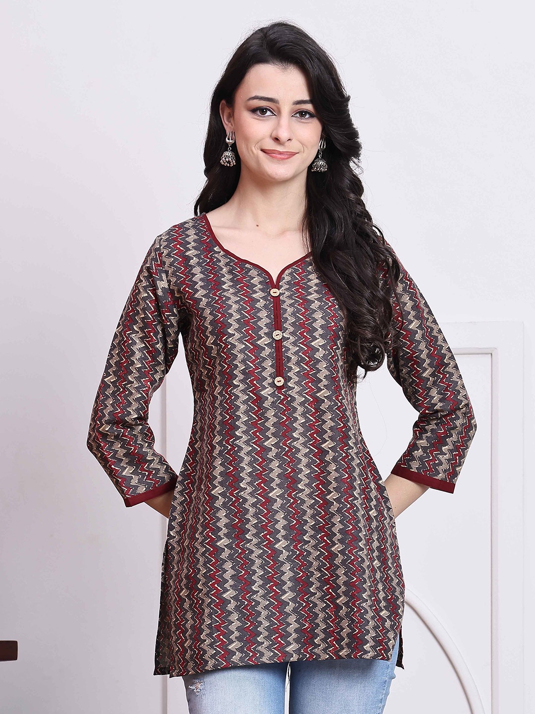 

Roly Poly Women Sweetheart Neck Printed Ethnic Tunic, Grey