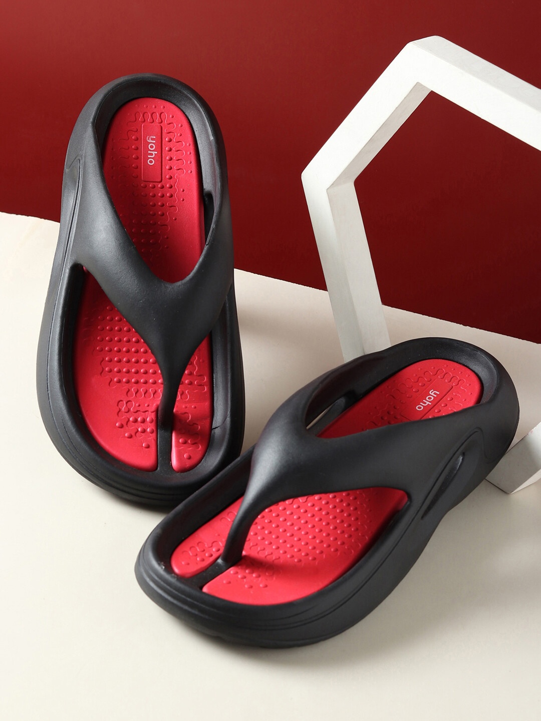 

YOHO Men Sponge Lightweight Cushioned Water Resistent Snug Fit Flip Flop, Black