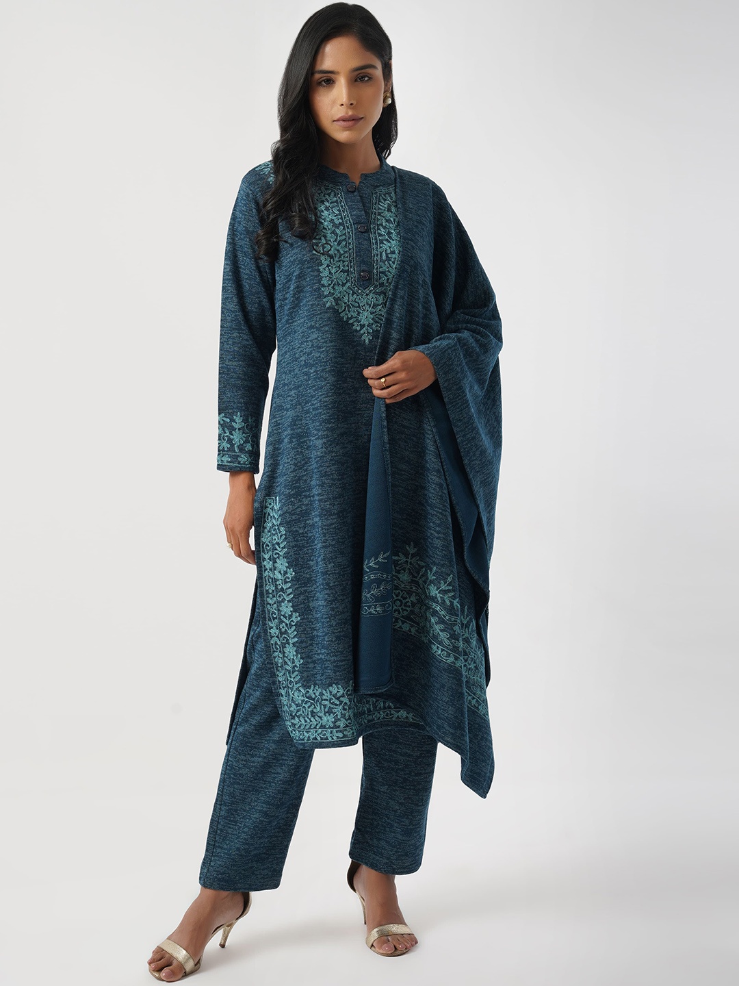 

Tahiliya Floral Embroidered Straight Kurta with Trousers & Dupatta, Blue