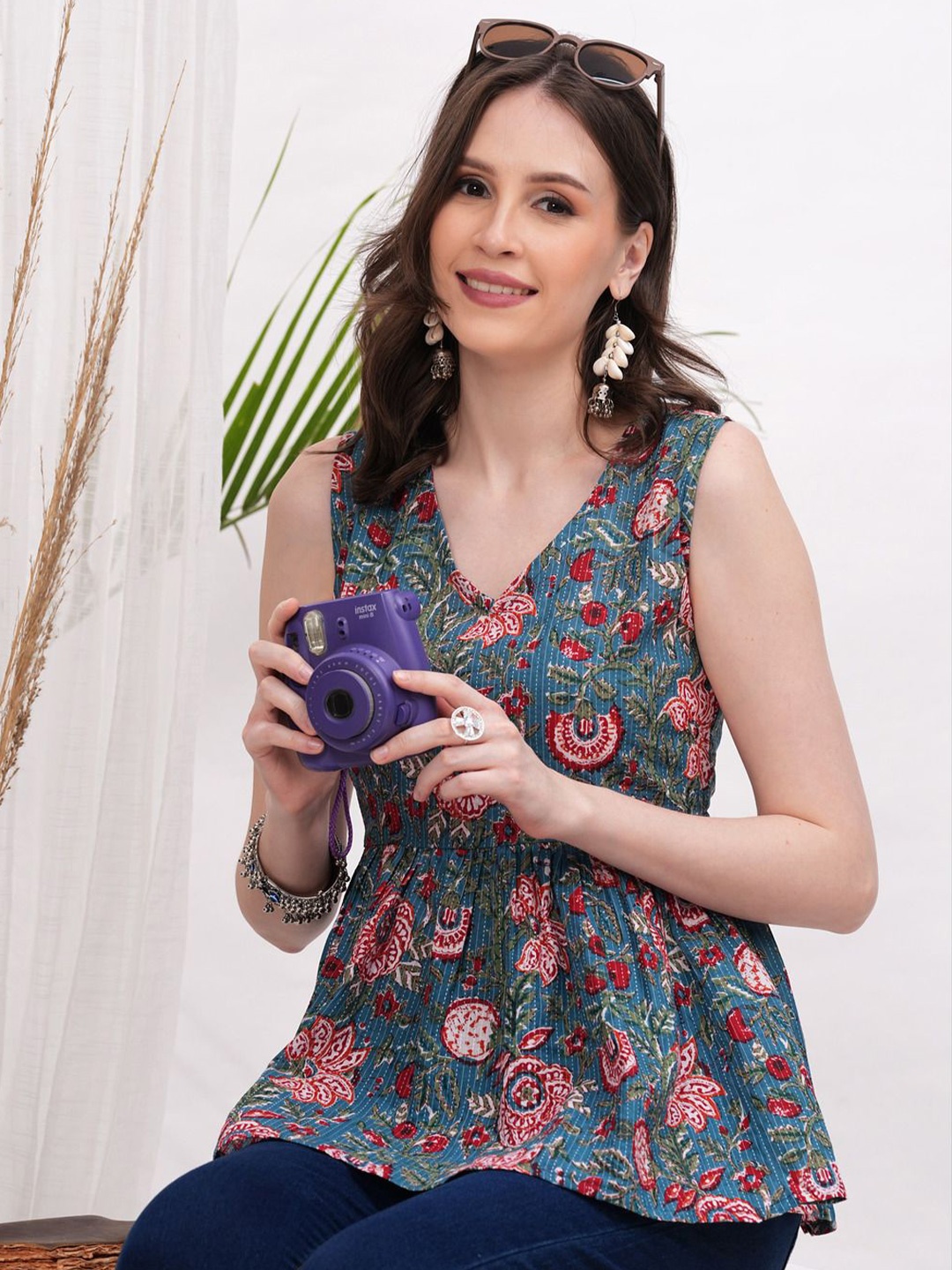 Vilgi V-neck Floral Printed Organic Cotton Top, Blue