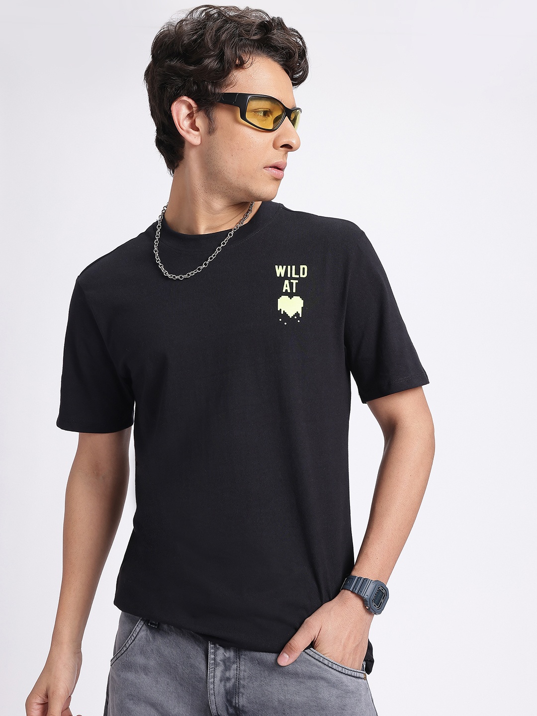 

glitchez Vibe Check Printed Detail Regular Fit T-shirt, Black