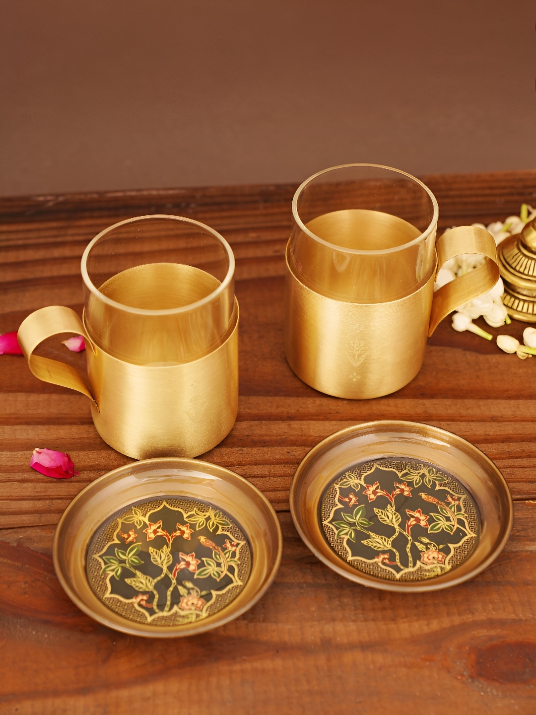 

JAYPORE Gold-Toned 6 Pieces Borosilicate Glass Brass Mugs 250ml With Plates