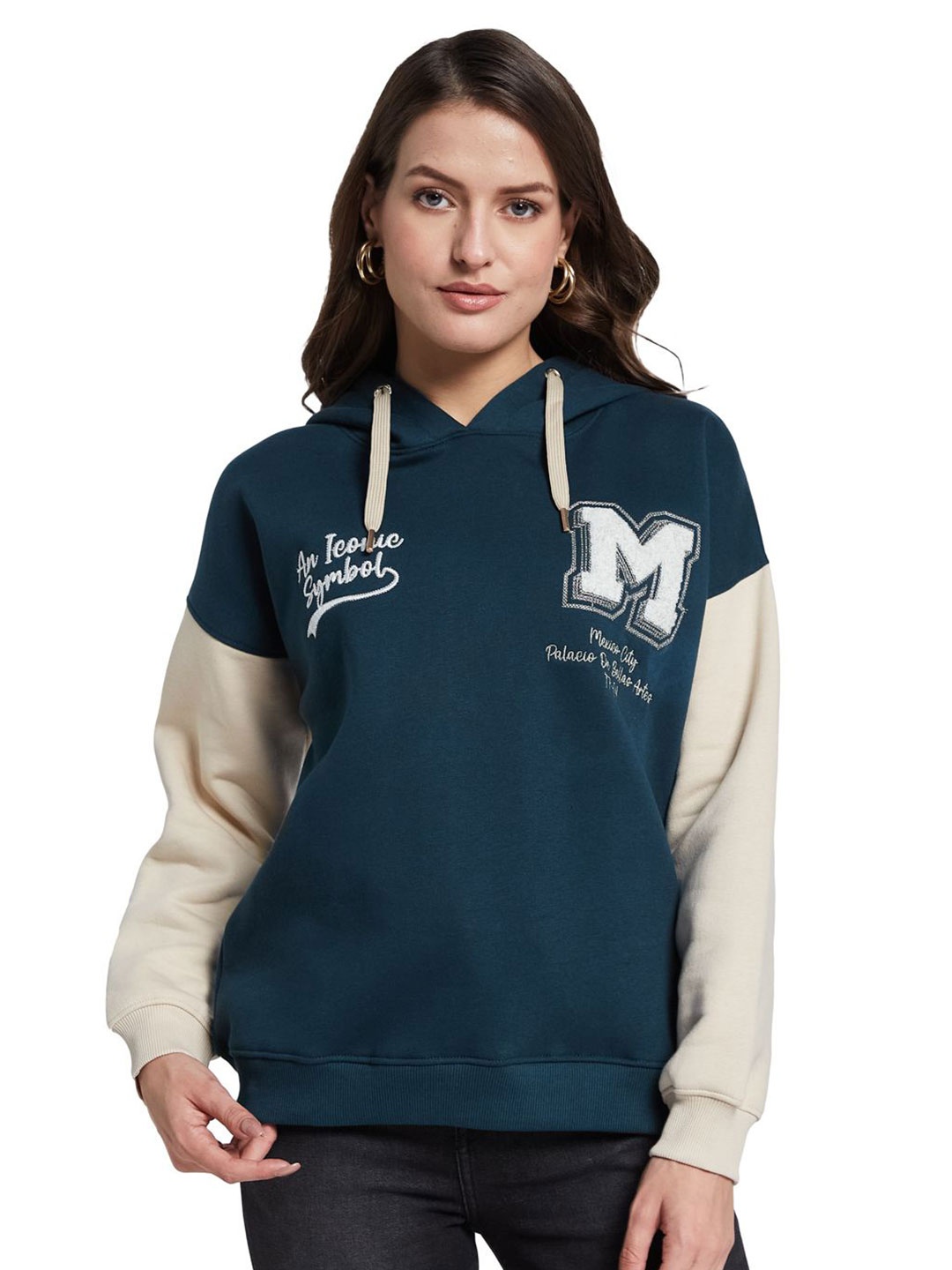 

METTLE Women Printed Hooded Sweatshirt, Green