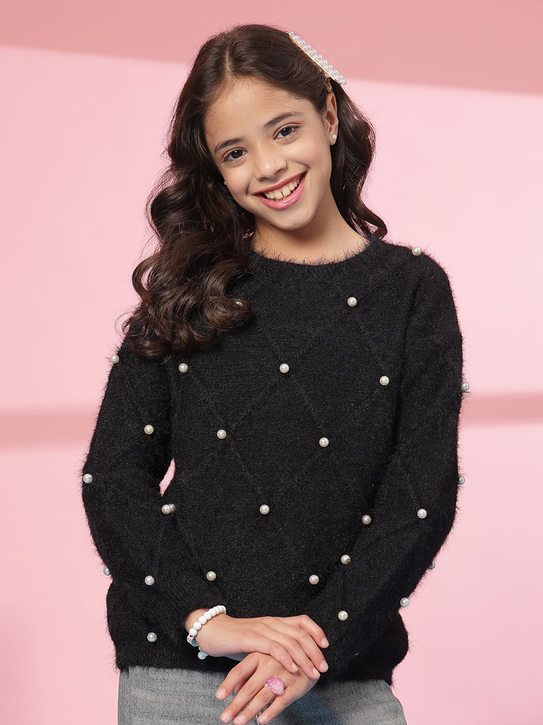 

Albion By CnM Girls Woollen Self Design Pullover, Black