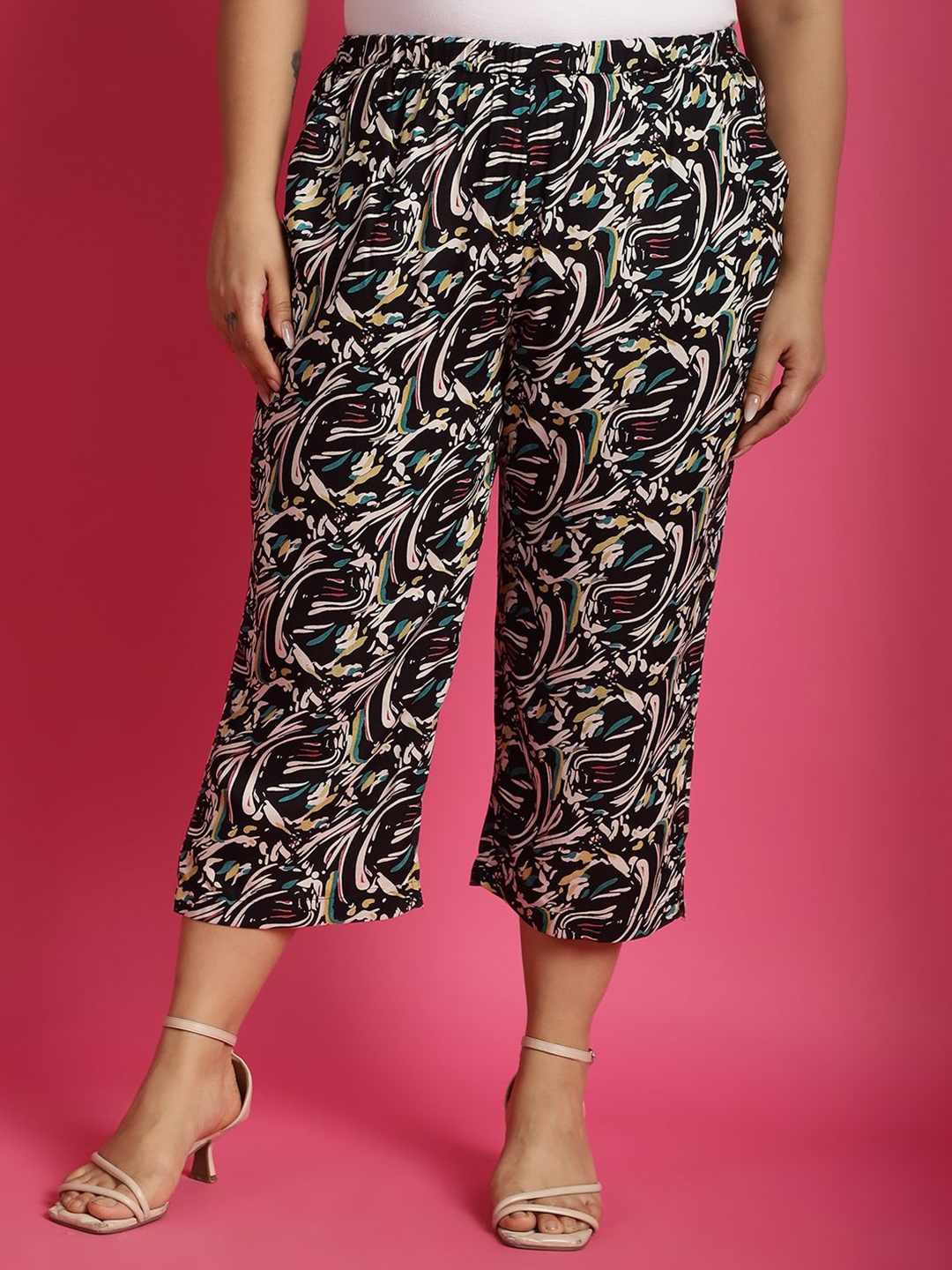 

theRebelinme Women Plus Size Printed Capris, Black