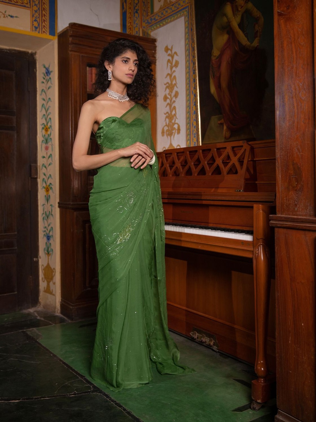 

Geroo Luxe Floral Mukaish Pure Chiffon Saree, Green
