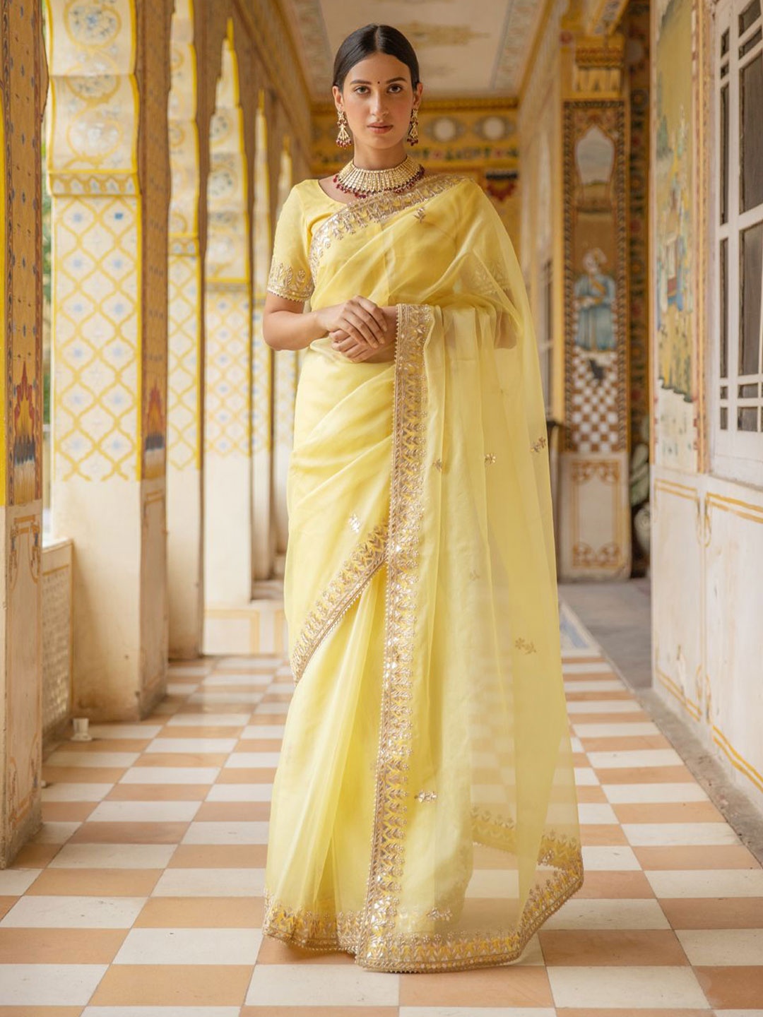 

Geroo Luxe Embellished Embroidered Organza Saree, Yellow