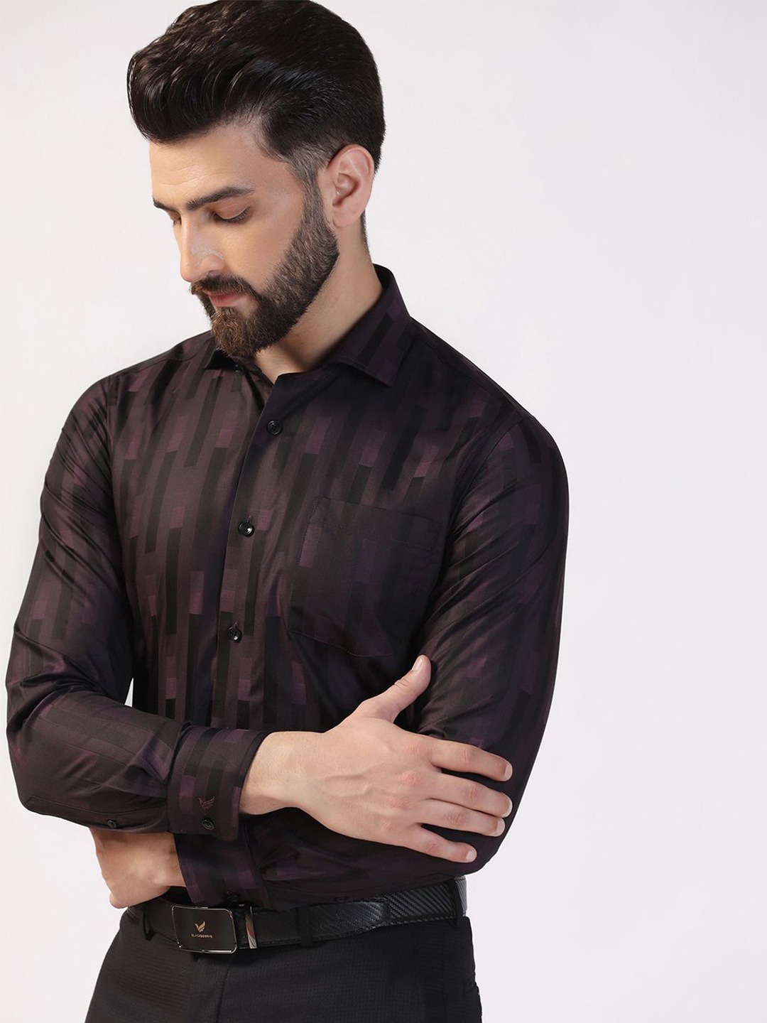 

Blackberrys Men India Slim Cutaway Collar Abstract Printed Cotton Slim Fit Formal Shirt, Purple