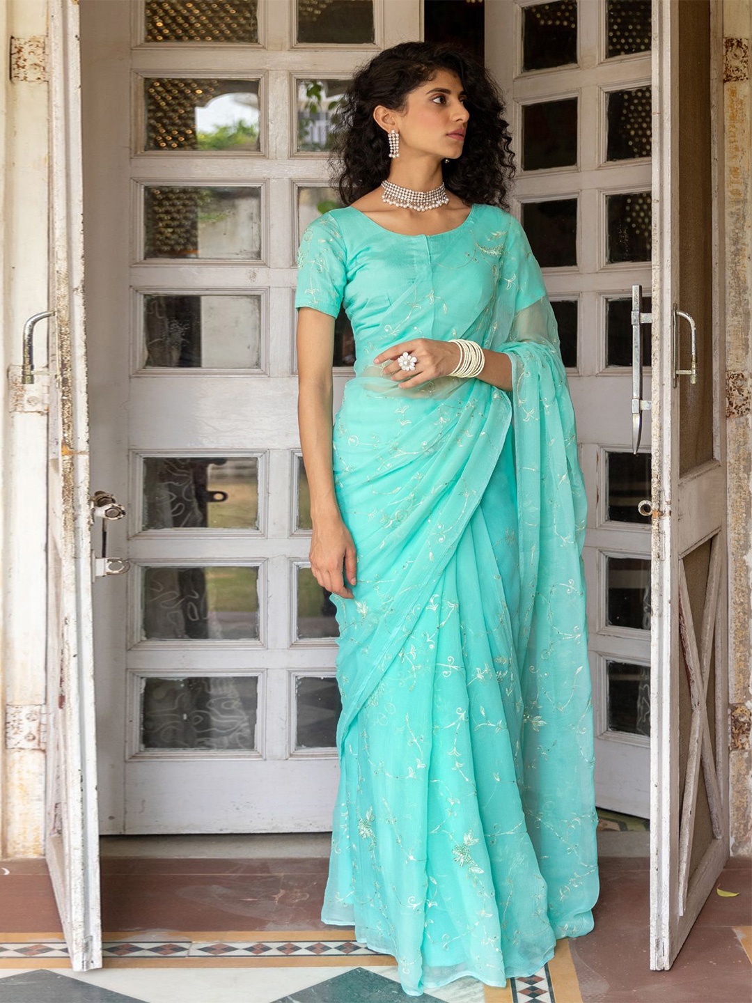 Geroo Luxe Floral Sequinned Pure Chiffon Saree, Blue