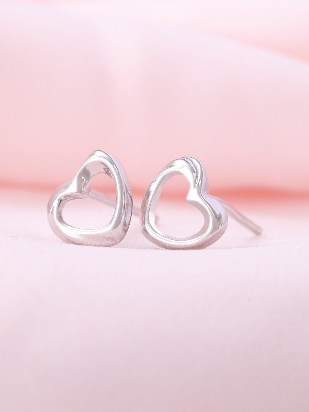 

Zavya 925 Sterling Silver Rhodium-Plated Heart Gleam Earrings