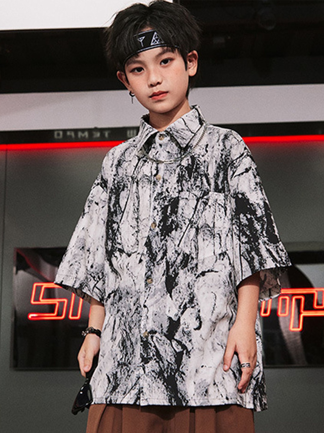 

LULU & SKY Unisex Kids Spread Collar Abstract Printed Oversized Casual Shirt, White