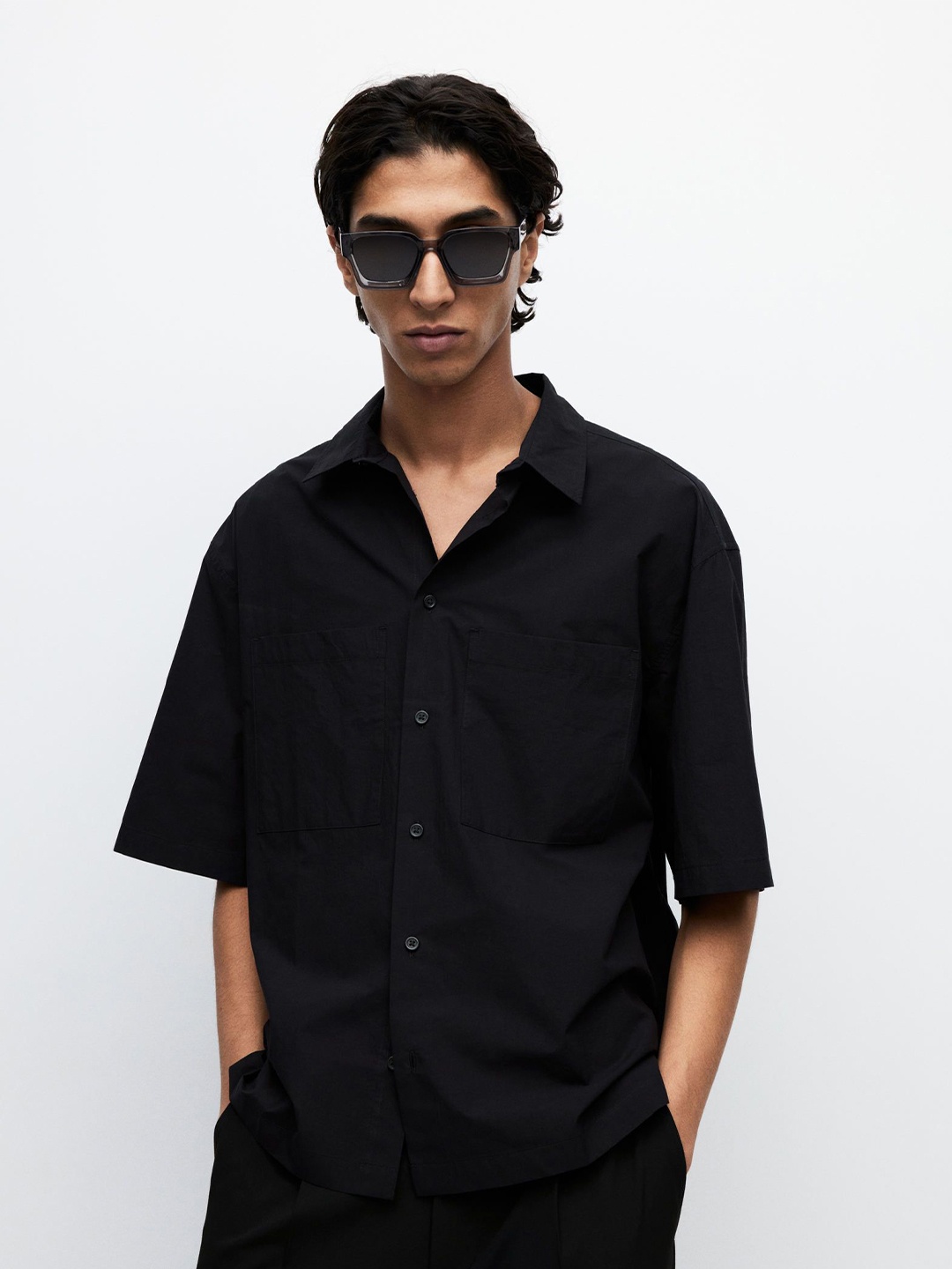 

H&M Regular Fit Short-Sleeved Shirt, Black